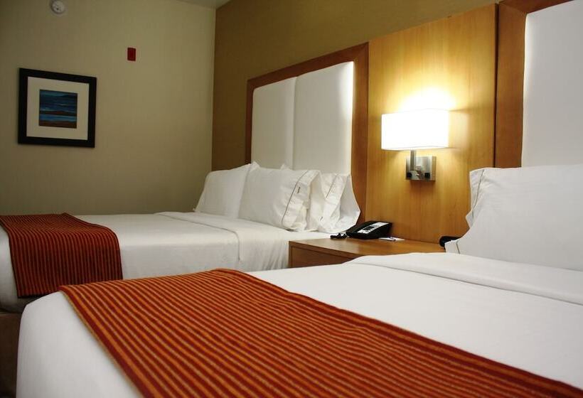 هتل Holiday Inn Express North Hollywood   Burbank Area, An Ihg