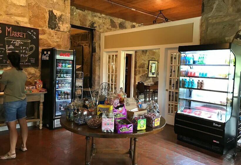 酒店 Mountain Lake Lodge