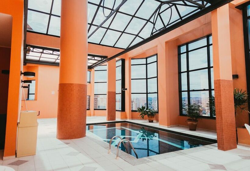 Summit Suítes Hotel Jundiaí