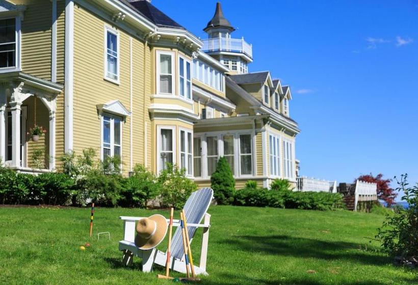 فندق Captain Nickels Inn