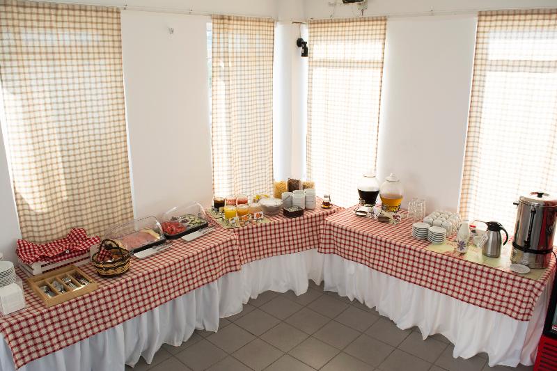 استراحتگاه Bouradanis Village