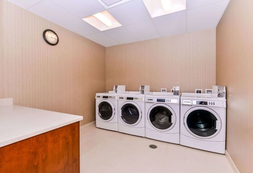 Hampton Inn & Suites Bouldernorth