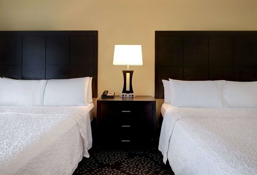 Hampton Inn & Suites Pensacola/gulf Breeze