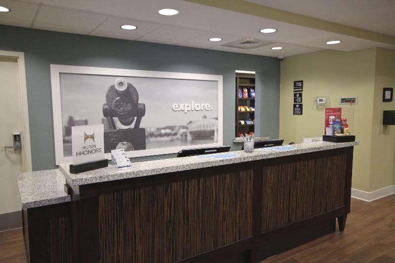 Hampton Inn & Suites Pensacola/gulf Breeze