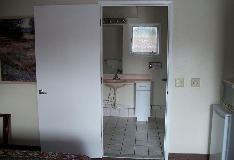 فندق Camino Inn & Suites