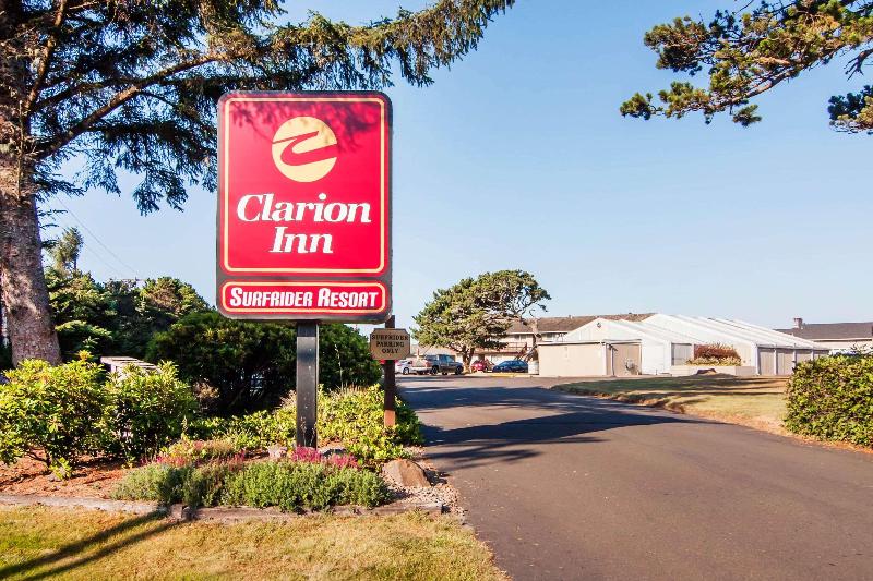 호텔 Clarion Inn Surfrider Resort