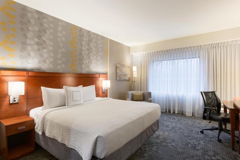 هتل Courtyard By Marriott Kalamazoo Portage