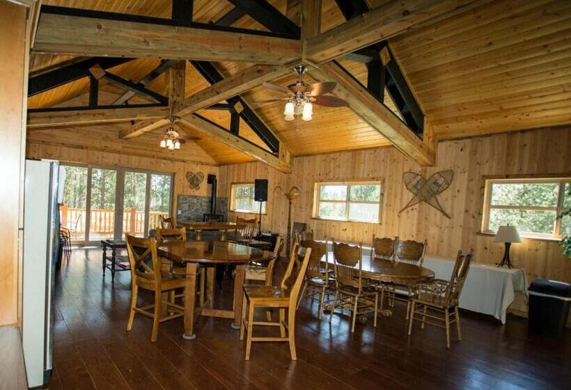 호텔 Diamondstone Guest Lodges