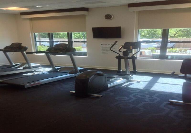 בית מלון כפרי Holiday Inn & Suites Tupelo North, An Ihg