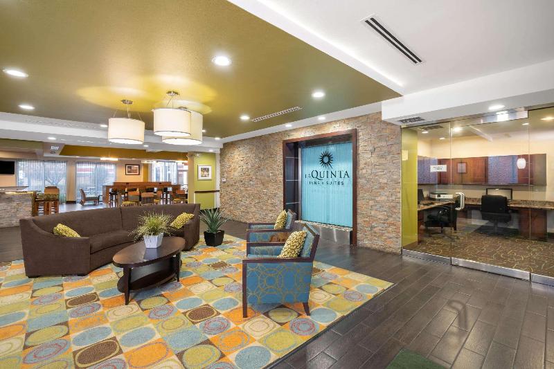 هتل La Quinta By Wyndham Houston Willowbrook