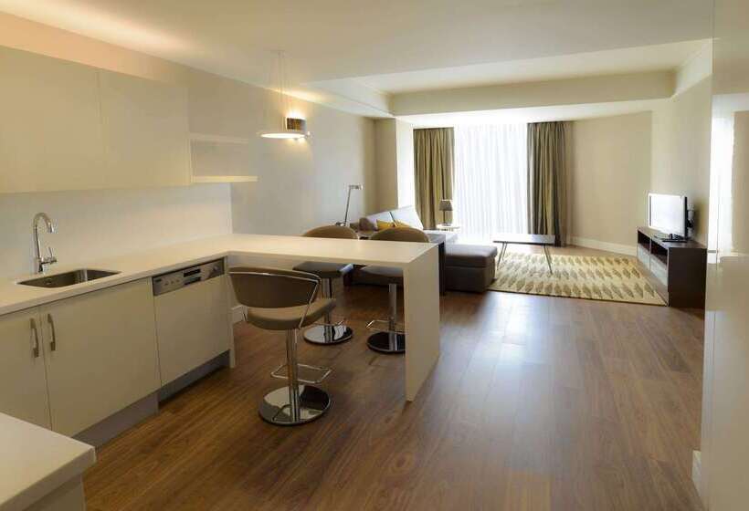 ホテル Wyndham Grand Istanbul Europe