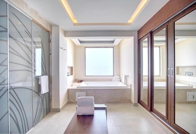 Royalton Negril, An Autograph Collection All Inclusive Resort