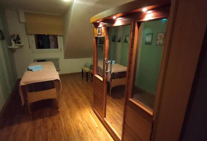 تختخواب و صبحانه Pension Sauerland