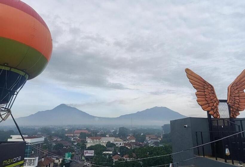 בית מלון כפרי Maxones Loji Kridanggo @boyolali