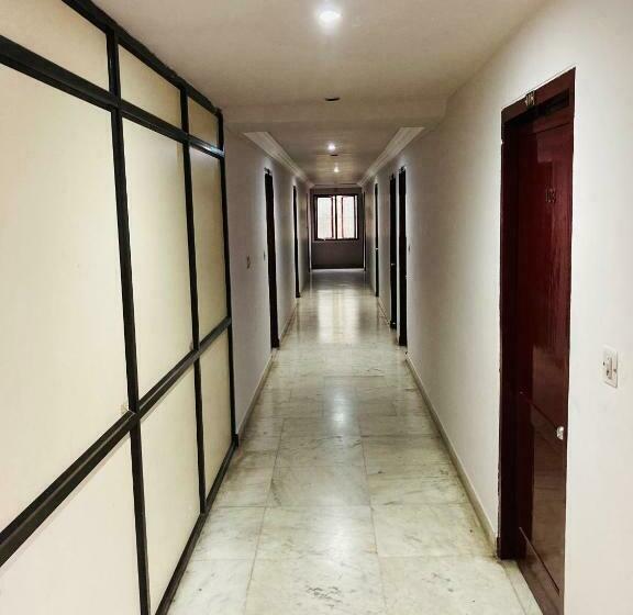 בית מלון כפרי Rathna Palace