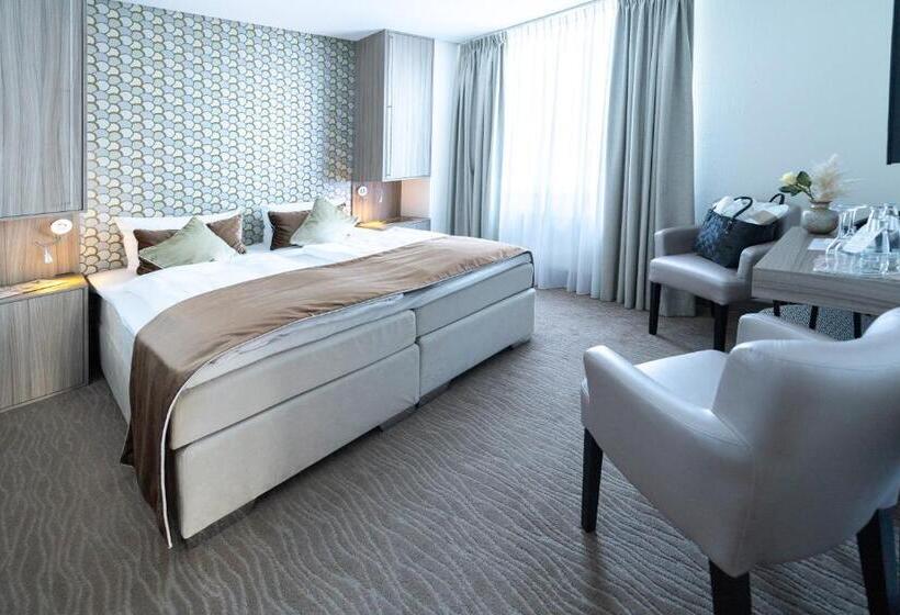 酒店 Bernstein Salzlandcenter