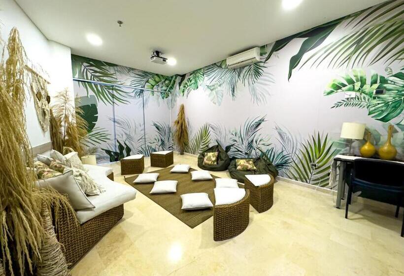 هتل Bolivariana Plaza Medellin