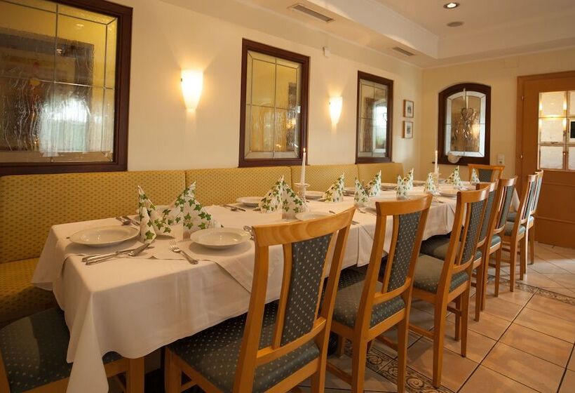 ホテル Gasthof Pöchhacker