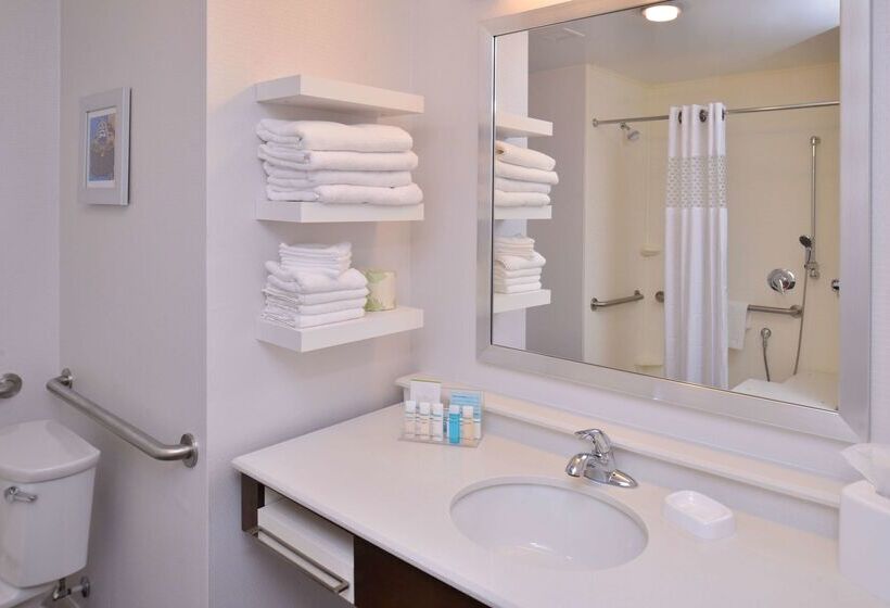 هتل Hampton Inn & Suites Ann Arbor West