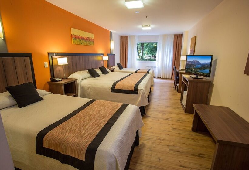 ホテル Huinid Pioneros