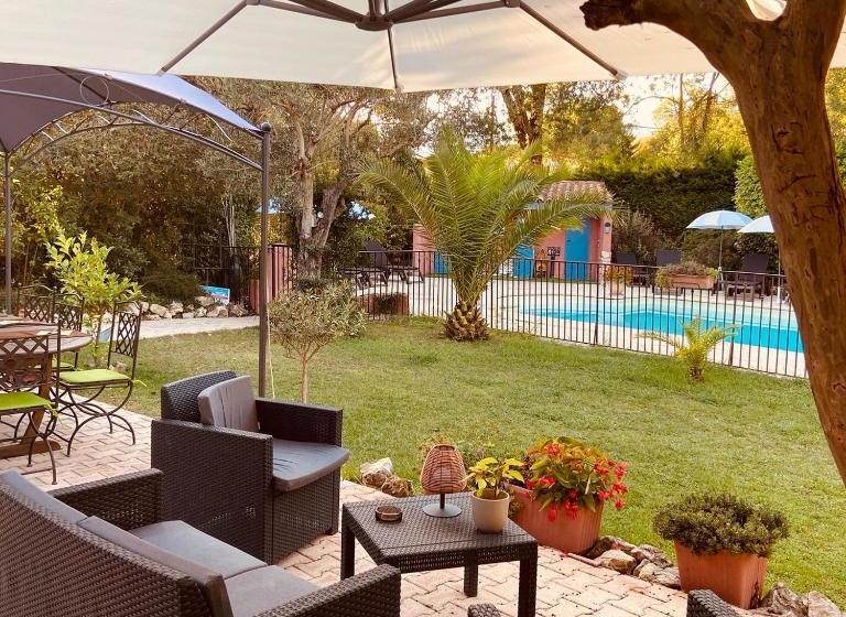 בית מלון כפרי Logis La Bastide Des Golfs