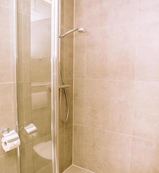 בית מלון כפרי Bernstein Salzlandcenter