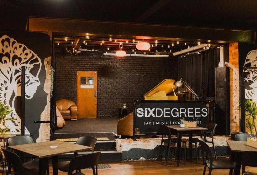 هتل Six Degrees Boutique