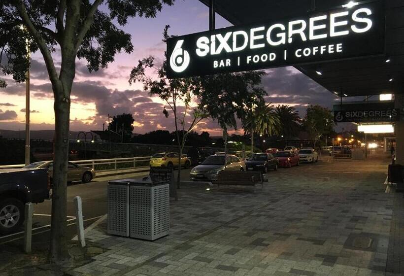 هتل Six Degrees Boutique