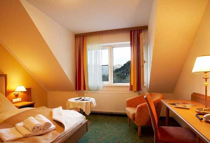 Отель Vitaler Landauerhof