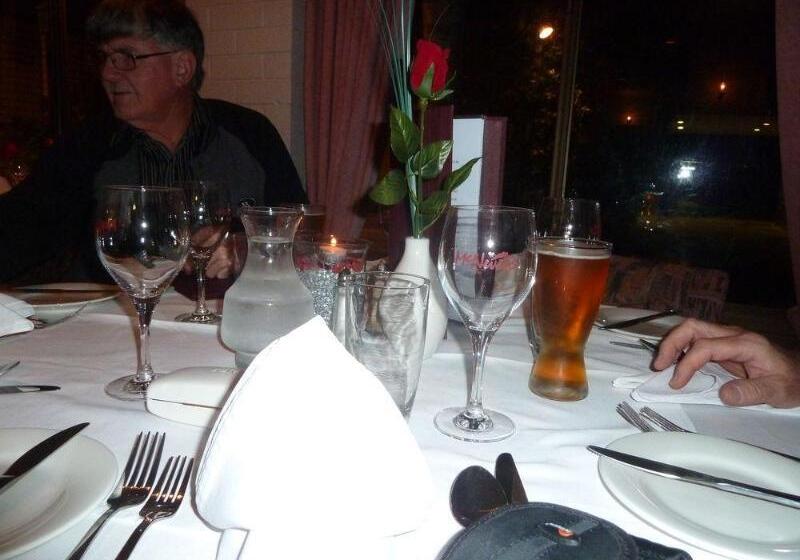 The Aston Motel Tamworth