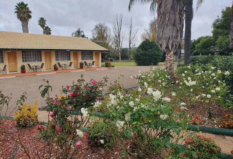 The Aston Motel Tamworth