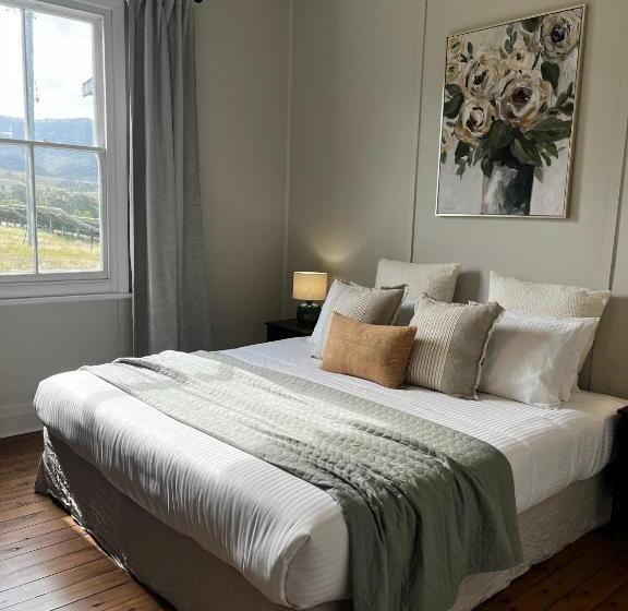 هتل Pokolbin Farm Stay