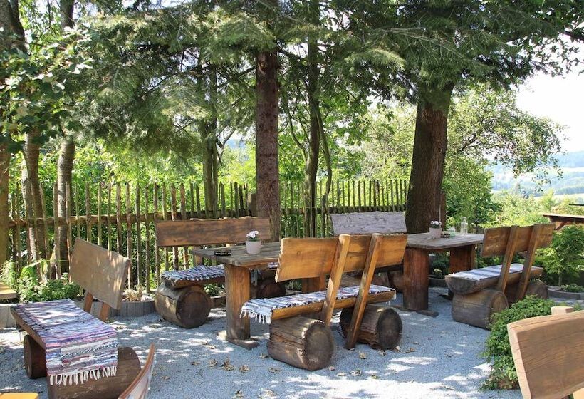 Отель Gasthof Zum Weissen Lamm
