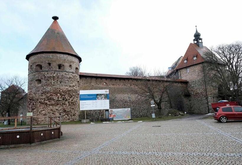 Отель Gasthof Zum Weissen Lamm