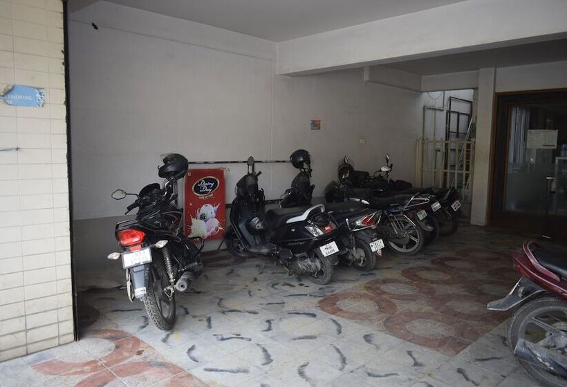 هتل Sri Krishna Vilas