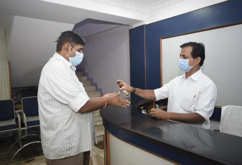 هتل Sri Krishna Vilas