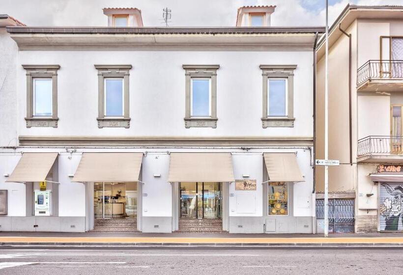 بنسيون Affittacamere De’ Cappuccini
