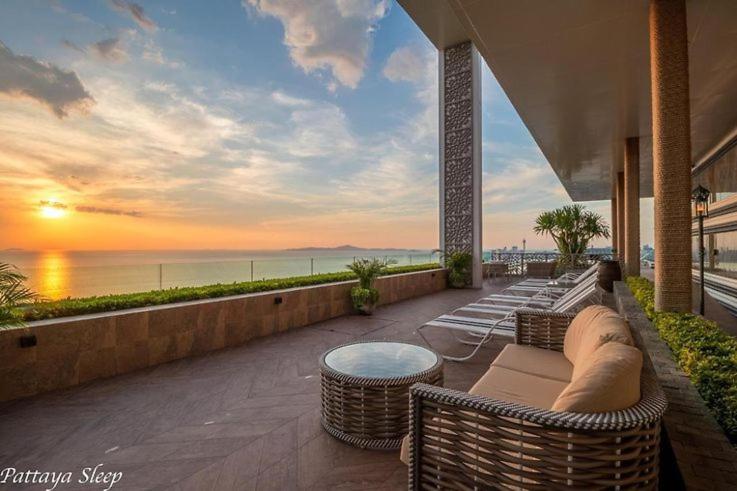 تختخواب و صبحانه The Riviera Jomtien Pet Friendly