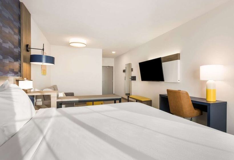 Отель Comfort Inn & Suites Gaylord