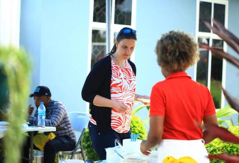 فندق Johnsons Villas