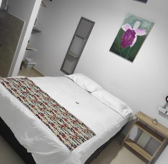 פנסיון Hostal Bon Hábitat