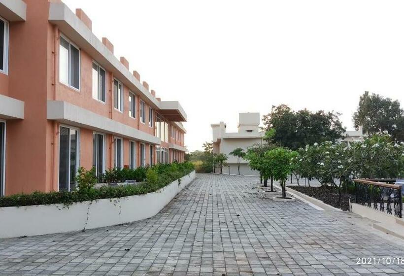 Justa Rudra Resort & Spa