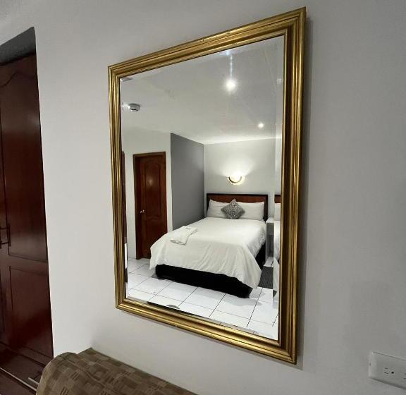 Accel Hotel La Quinta