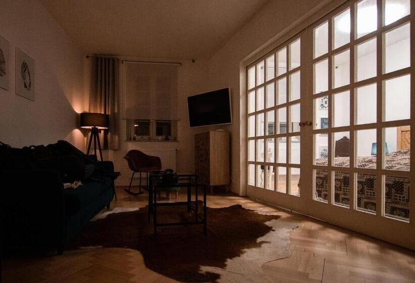 پانسیون Boutique Hotel U Zvonku