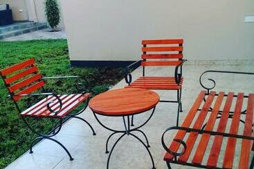 پانسیون Magville Guest House