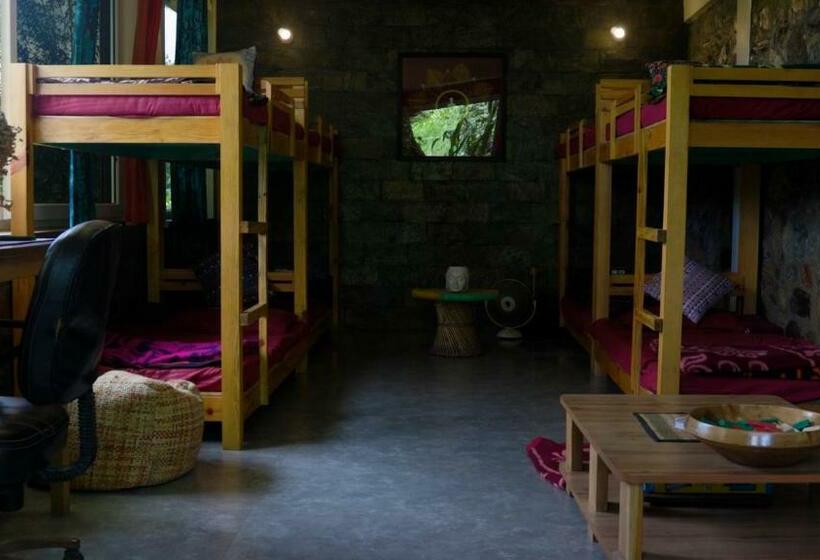 פנסיון Tatva Veda Homestay & Hostel