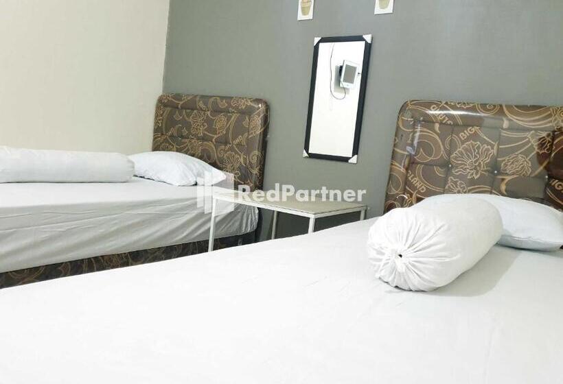 فندق Boarding House Syariah Mm Bone Redpartner