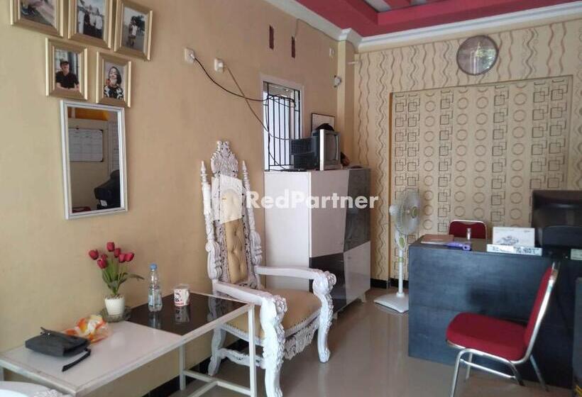 فندق Boarding House Syariah Mm Bone Redpartner