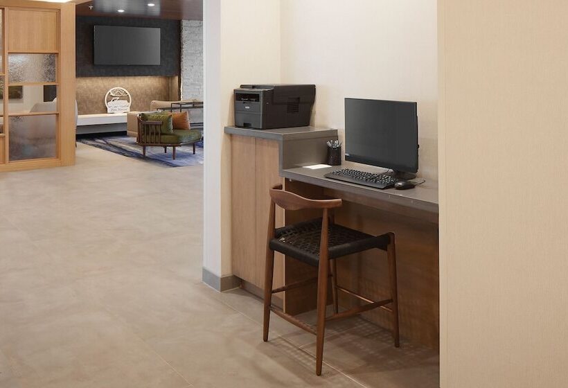 ホテル Fairfield Inn & Suites Seneca Clemson Univ Area