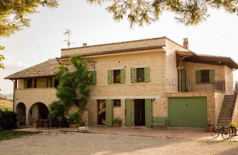 فندق Al Poggio Dei 4 Borghi